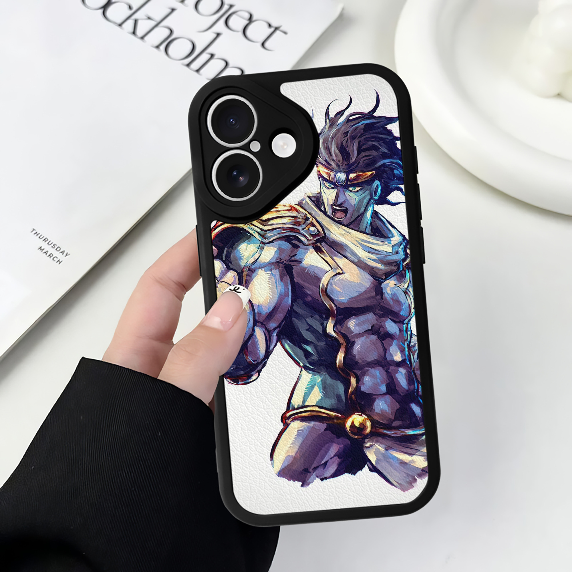 （画像用） ジョジョの奇妙な冒険 JoJo's Bizarre Adventure 【iPhone 16シリーズ対応】シリコンスマホケース（レザー調） 材質：シリコン